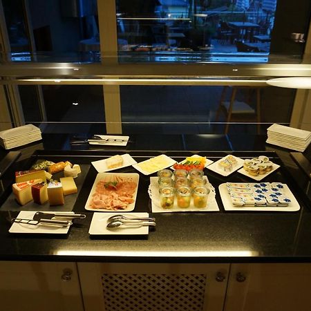 Hotel Weinstube Nendeln エクステリア 写真