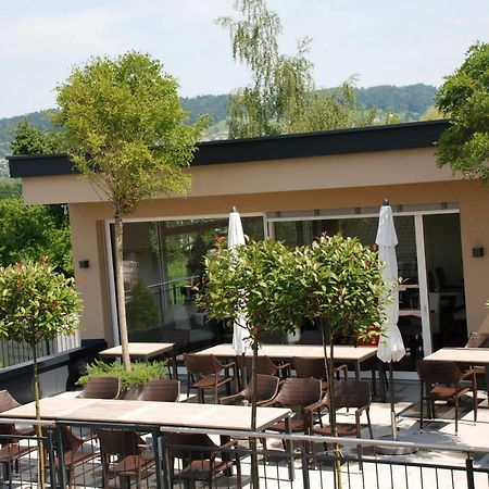 Hotel Weinstube Nendeln エクステリア 写真