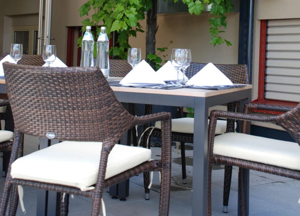 Hotel Weinstube Nendeln エクステリア 写真
