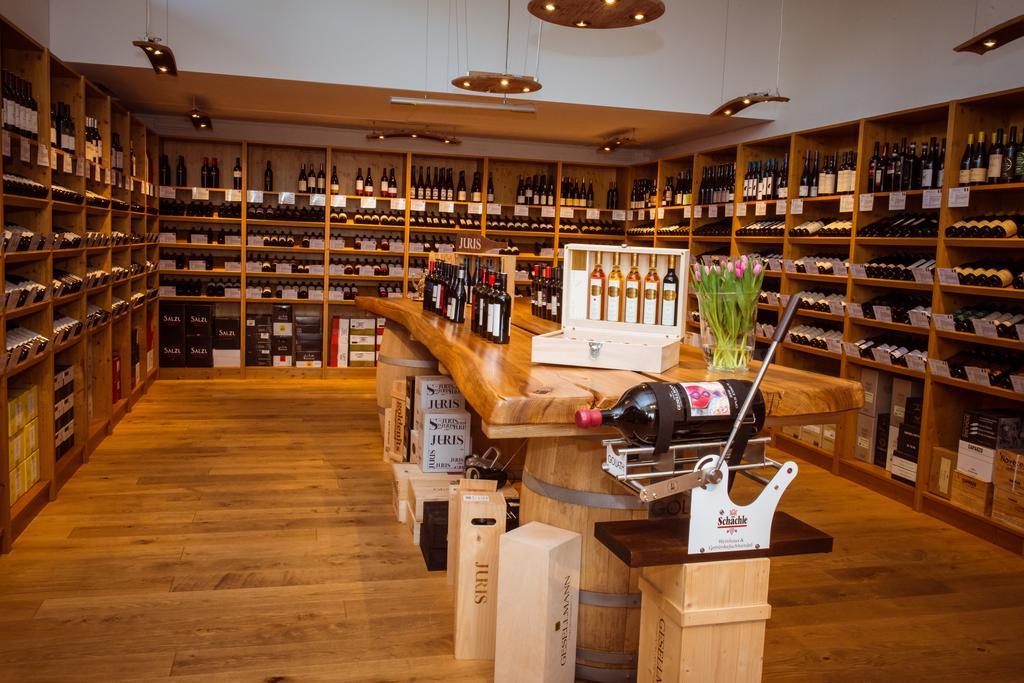 Hotel Weinstube Nendeln エクステリア 写真